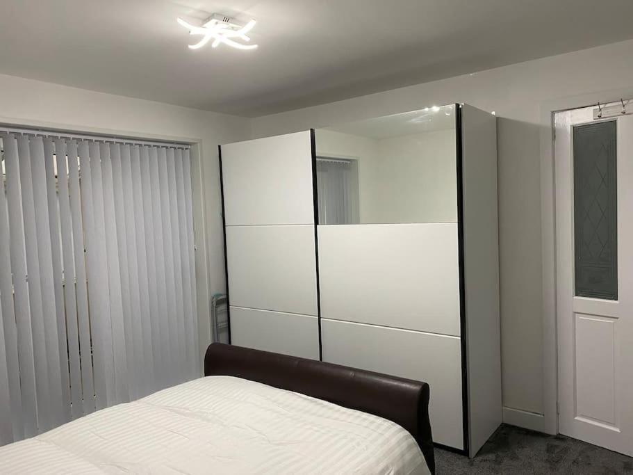 באטלי Luxurious Detached Bungalow מראה חיצוני תמונה