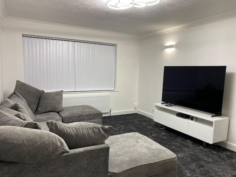 באטלי Luxurious Detached Bungalow מראה חיצוני תמונה